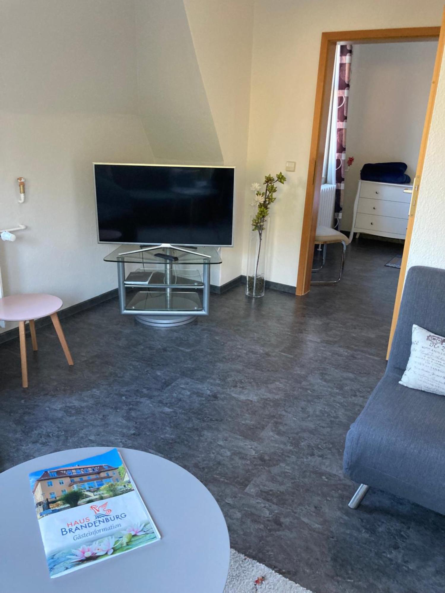Aparthotel Haus Brandenburg à Stechlin Extérieur photo