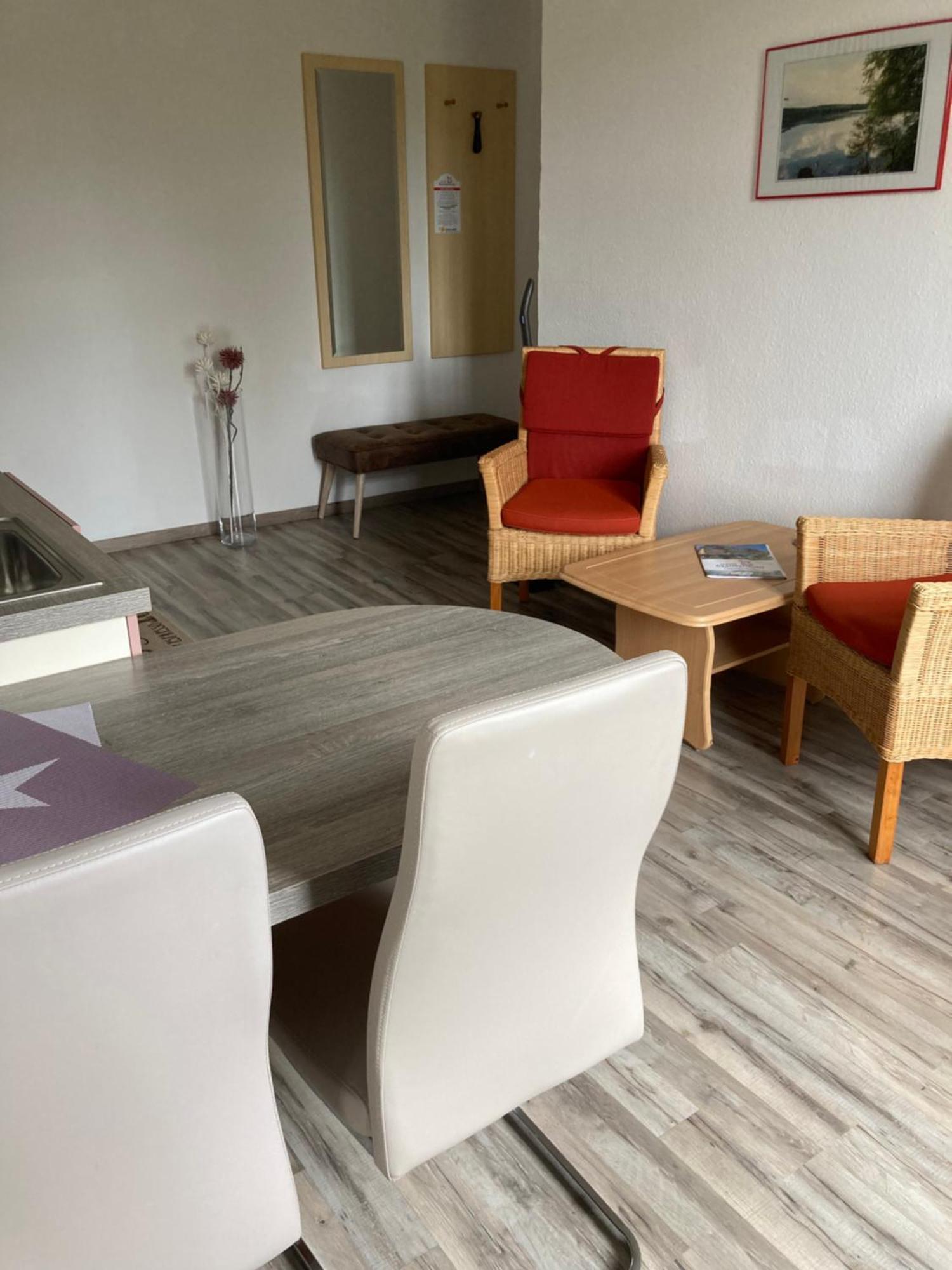 Aparthotel Haus Brandenburg à Stechlin Extérieur photo